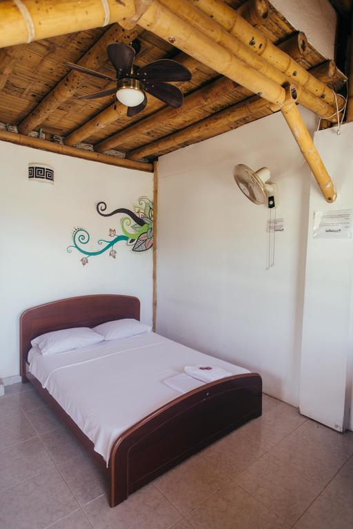 La Tortuga Hostel Taganga Exterior photo